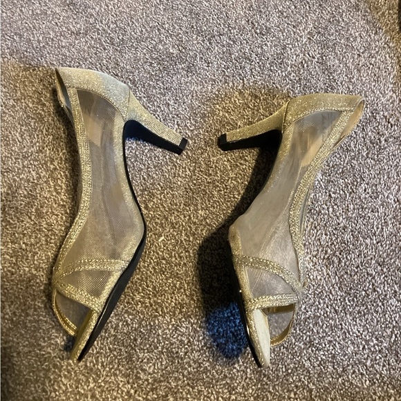 Easy Street Alive 5 Size 9W Picaboo Pumps - Picture 3 of 5